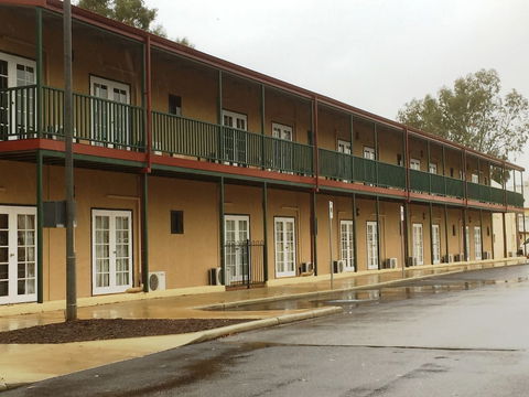 The Nosh & Nod - Howick Street - Tourism Brisbane 0