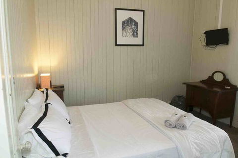 Ulmarra Hotel - Brisbane Tourism 4