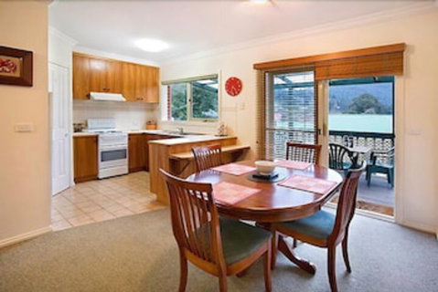 Annie's Escape In Warburton - Brisbane Tourism 2