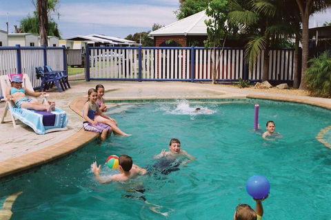 Golden Terrace Holiday Park - Tourism Brisbane 1