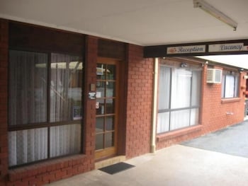 Country Roads Motor Inn Narrandera - Tourism Brisbane 0