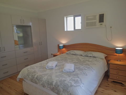 Dungowan Waterfront Apartments - Brisbane Tourism 0