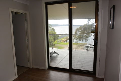 Dungowan Waterfront Apartments - Brisbane Tourism 6