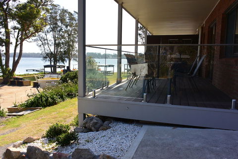 Dungowan Waterfront Apartments - Brisbane Tourism 5