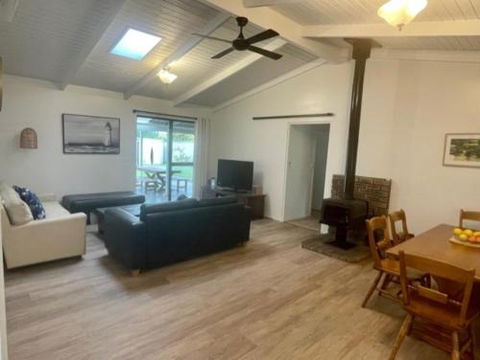 Abbey Beach Shack - Tourism Brisbane 3