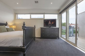 BOUTIQUE STAYS - Elwood Hideaway - Tourism Brisbane 1