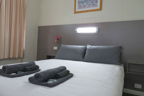 Bishops Lodge Narrandera - Tourism Brisbane 7