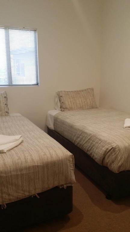 Lilacs Waterfront Villas & Cottages - Tourism Brisbane 4
