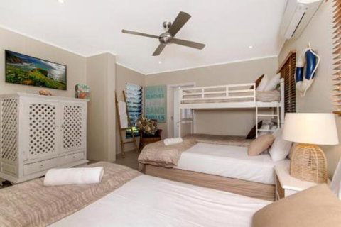 The Palms On Newell Beach - Tourism Brisbane 3