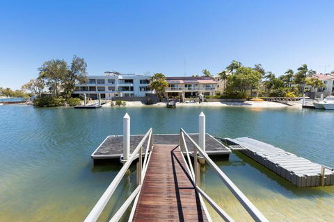 24 Cooran Court - Brisbane Tourism 5