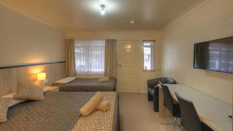 Starline Motor Inn - Tourism Brisbane 2