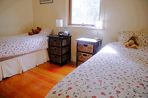 Cedarwood Cottage - Brisbane Tourism 5