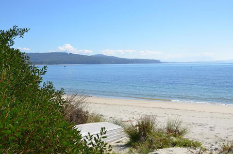 Yolla Beach House - Tourism Brisbane 3