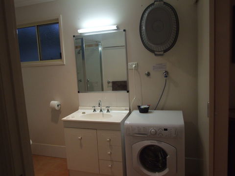 Lake Barra Cottages - Tourism Brisbane 4