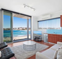 Bondi Vista Beachfront Apartment - Tourism Brisbane