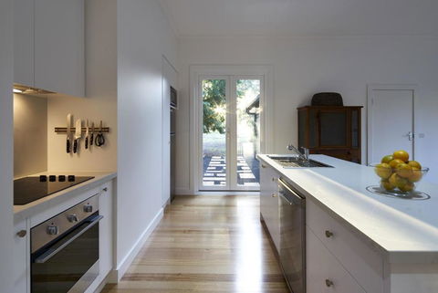 The Cottage At Bolobek - Brisbane Tourism 2