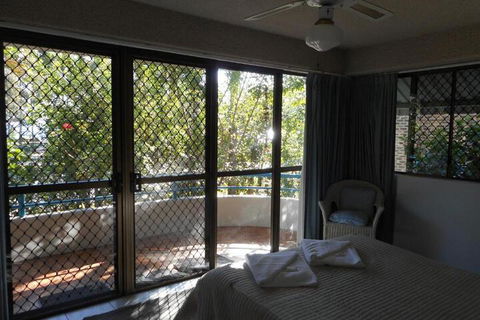 Placid Waters Holiday Apartments - Brisbane Tourism 7