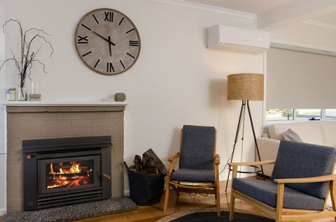 Penguin Beach House - Tourism Brisbane 3