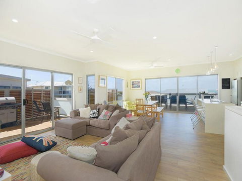 Boomer Beach Retreat Pet Friendly WiFi - Brisbane Tourism 6