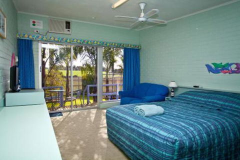 Inverloch Motel - Brisbane Tourism 6