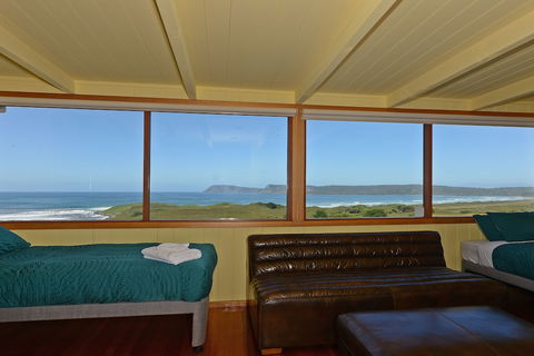 Cloudy Bay Villa - Tourism Brisbane 6