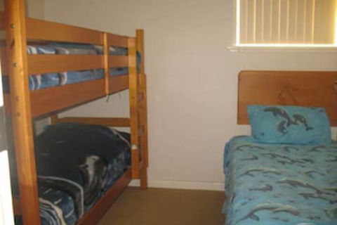 Golden Sands 3 - Tourism Brisbane 1