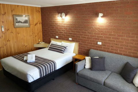 Country Mile Motor Inn - Brisbane Tourism 7
