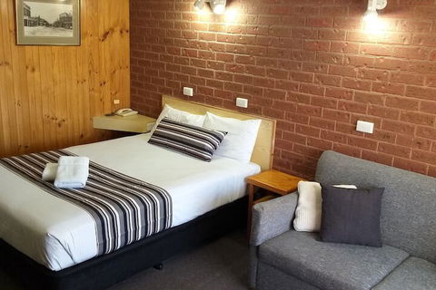 Country Mile Motor Inn - Brisbane Tourism 5