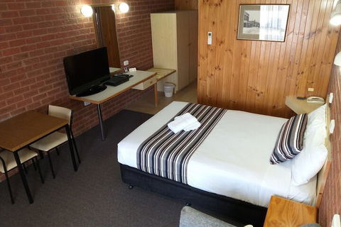 Country Mile Motor Inn - Brisbane Tourism 4