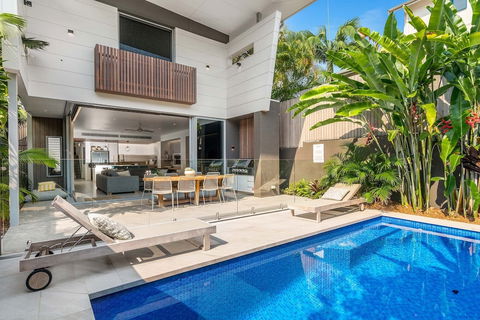 A PERFECT STAY - KoKo's Beach Houses 1 And 2 - Brisbane 4u 6
