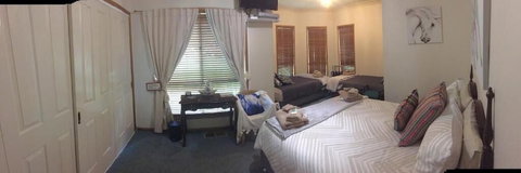 Fullcircle Farm Bed & Breakfast - Brisbane Tourism 6