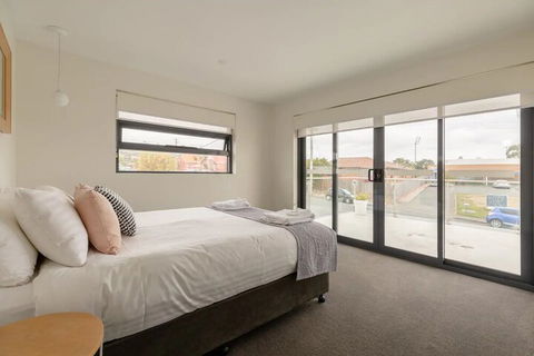 Kangaroo Bay Apartments - Brisbane Tourism 7