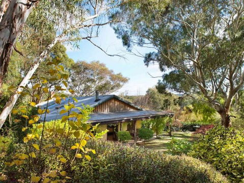 Italian Hill Garden Villa - Tourism Brisbane 1