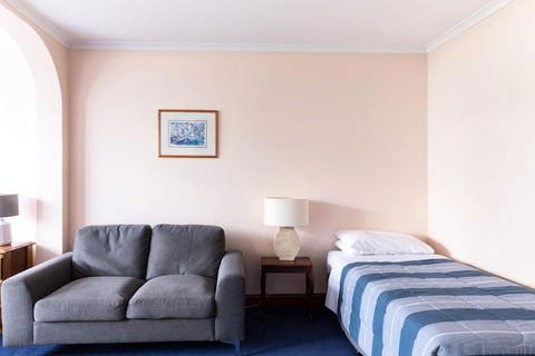 Battery Point Manor - Tourism Brisbane 4