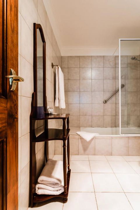 Battery Point Manor - Tourism Brisbane 3