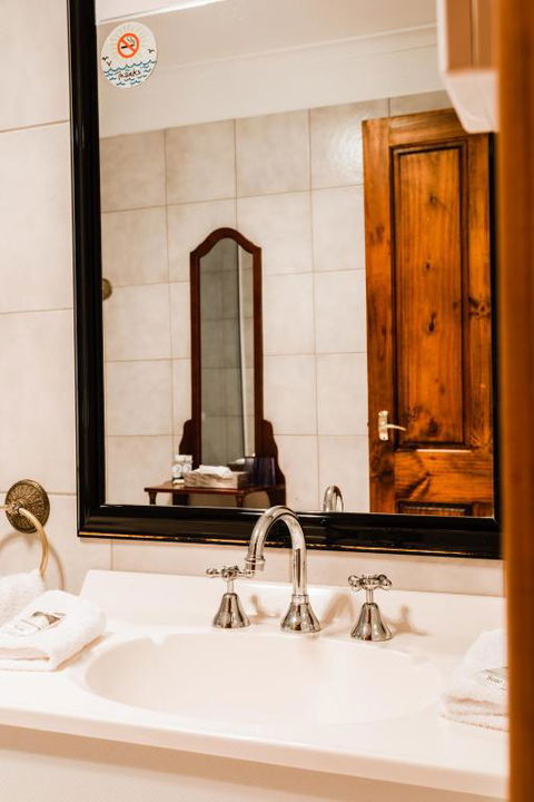 Battery Point Manor - Tourism Brisbane 5