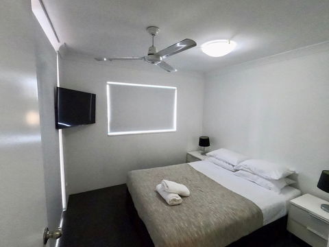 Aruba Surf Resort - Tourism Brisbane 4