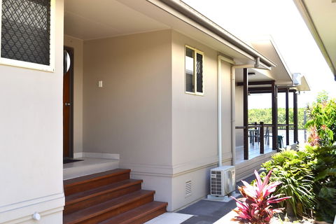 Hinchinbrook Resorts - Tourism Brisbane 0