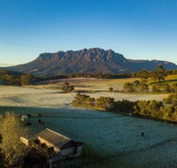 Carinya Farm Holiday Retreat - Brisbane 4u