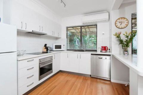 Bedford Terrace 3 - Tourism Brisbane 0