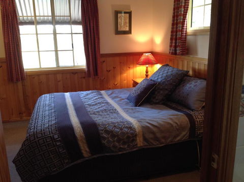 Fergies Hill Spa Cottage At Granite Ridge Wines - Brisbane Tourism 2