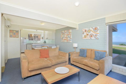 South Seas Beachfront Apartments - Tourism Brisbane 2