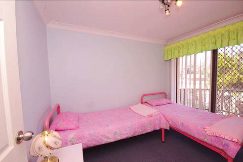 Pelican Place - Brisbane Tourism 7