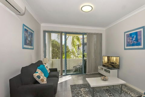 Ocean Palms - Brisbane Tourism 6