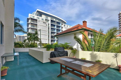 Ocean Palms - Brisbane Tourism 7