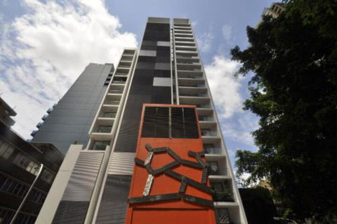 Sydney 1 Bed Modern Self Contained Apartment (402ALB) - Tourism Brisbane 0