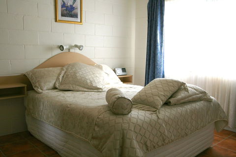 Lake Edge Holiday Units - Tourism Brisbane 5