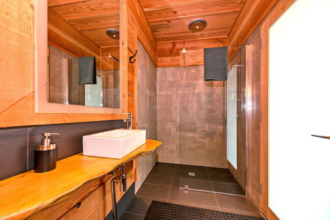 Bruny Island Lodge - Tourism Brisbane 4