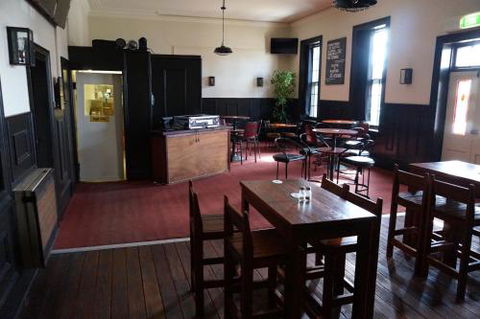 Royal Hotel Cooma - Brisbane Tourism 3