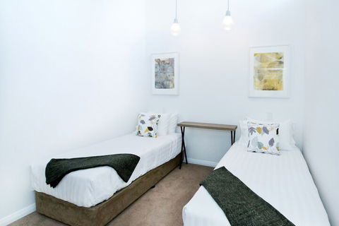 Loxton Courthouse Apartments - Brisbane Tourism 3